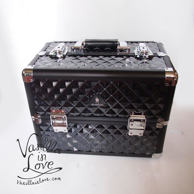 กระเป๋าเครื่องสำอางค์