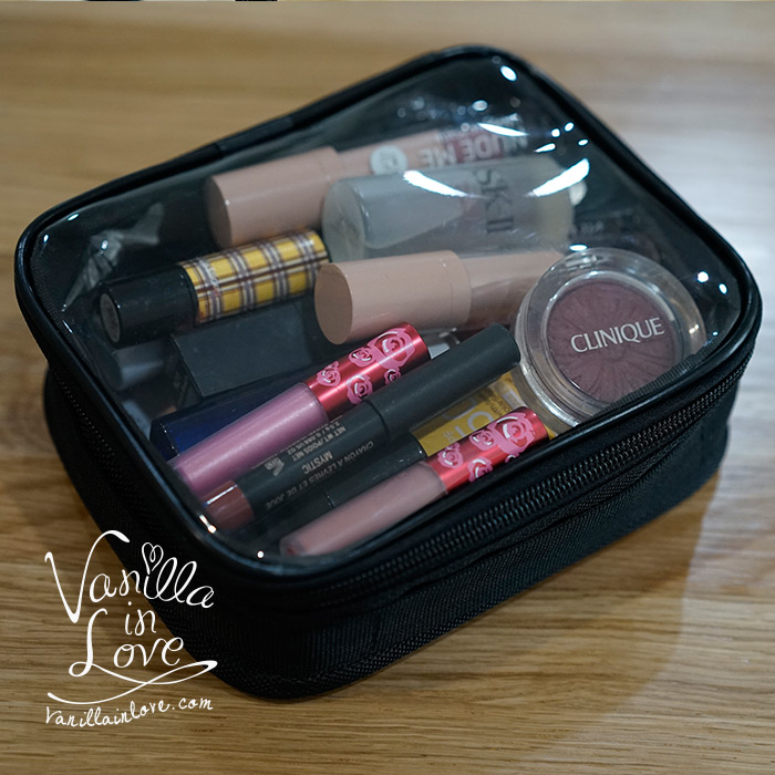 กระเป๋าใส่เครื่องสำอาง แบบใส