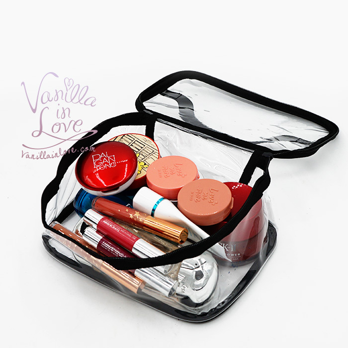 กระเป๋าใส