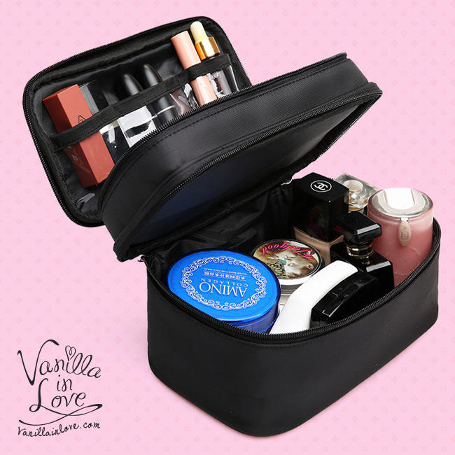 กระเป๋าเครื่องสำอางสีดำ