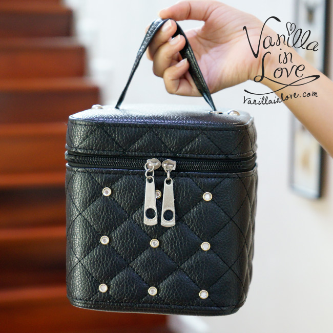 กระเป๋าเมคอัพ ทรงแข็ง