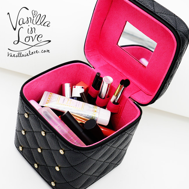 กล่องเครื่องสำอางทรงแข็ง