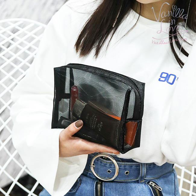 กระเป๋าเครื่องสำอางสีดำ