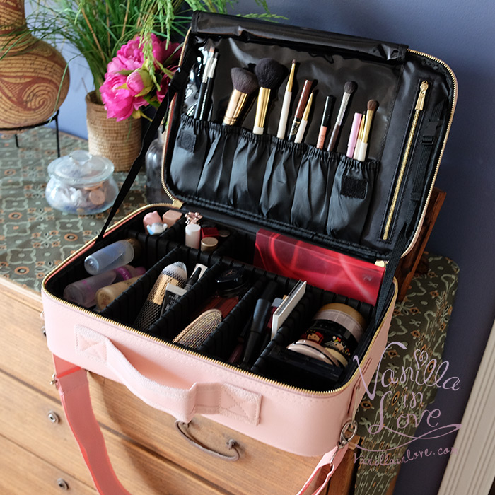 กระเป๋าเครื่องสำอางแบ่งช่อง