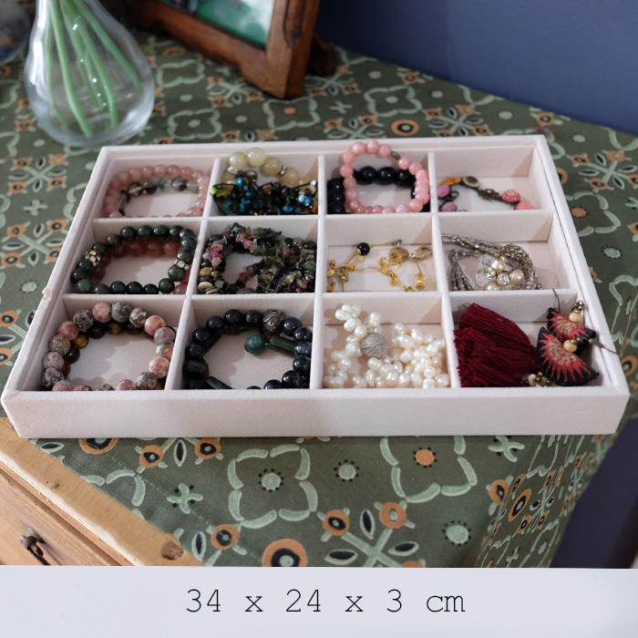 ถาดกำไล