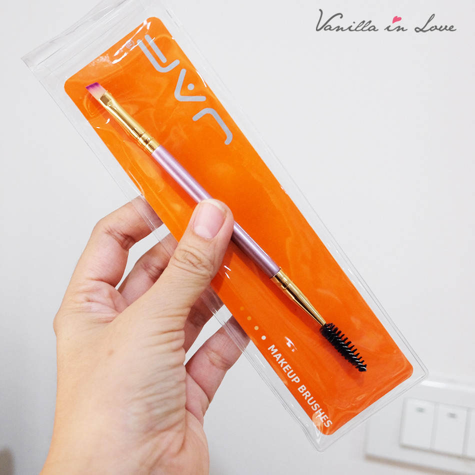 หวีคิ้ว