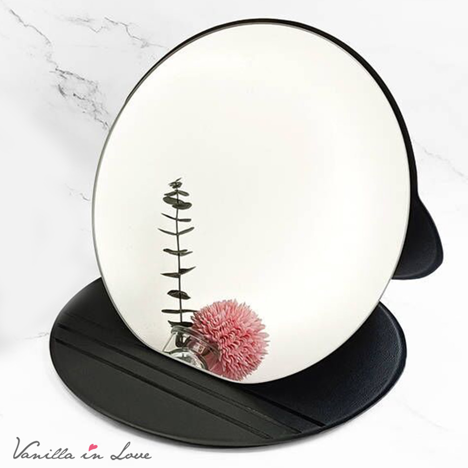 กระจกแต่งหน้า